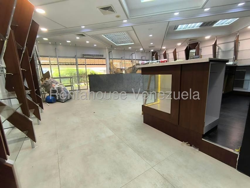 Comercial (Local Comercial) en Venta en Avenida Delicias Norte, Zulia - 12