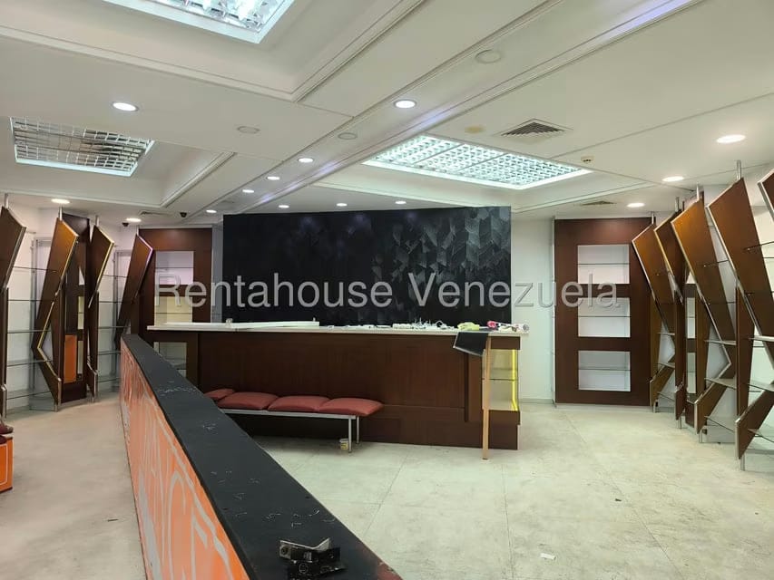 Comercial (Local Comercial) en Venta en Avenida Delicias Norte, Zulia - 8