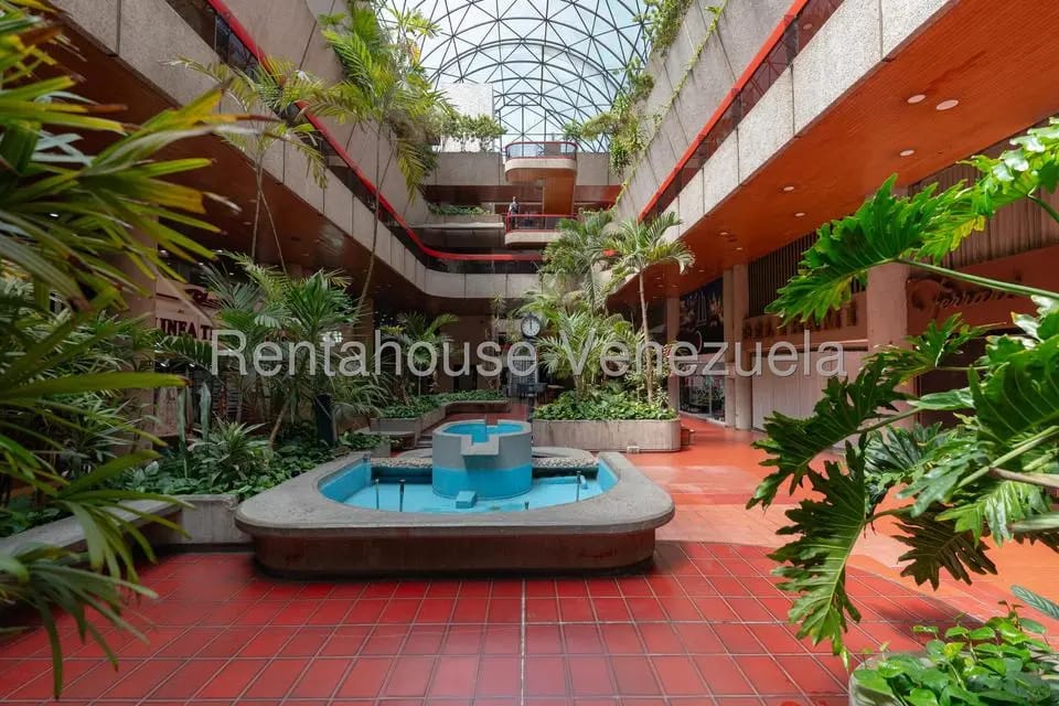 Comercial (Local Comercial) en Alquiler en Las Mercedes, Distrito Metropolitano - 2