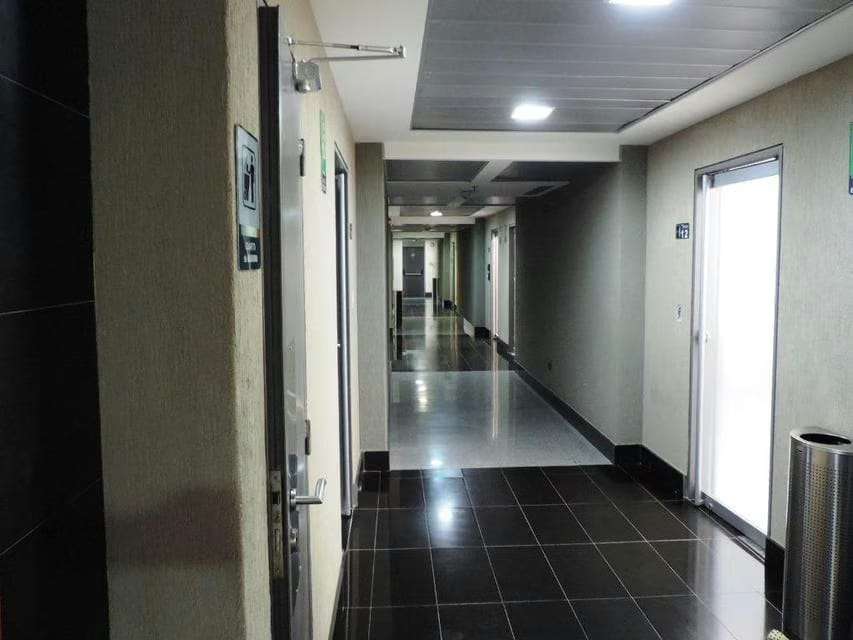 Comercial (Oficina) en Venta en Macaracuay, Distrito Metropolitano - 2