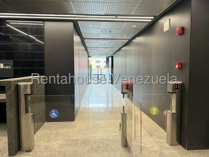 Comercial (Local Comercial) en Venta en Las Mercedes, Distrito Metropolitano - 21