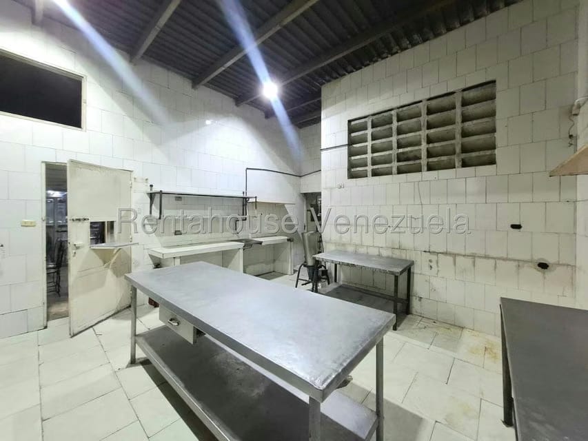 Comercial (Local Comercial) en Alquiler en Zona Centro, Aragua - 18