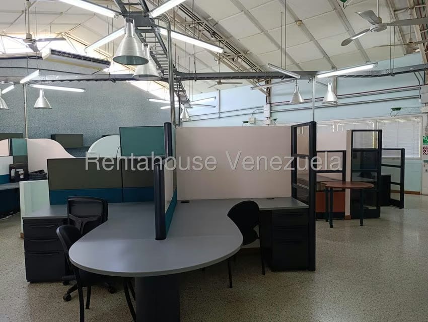 Comercial (Oficina) en Alquiler en Terrazas del Avila, Distrito Metropolitano