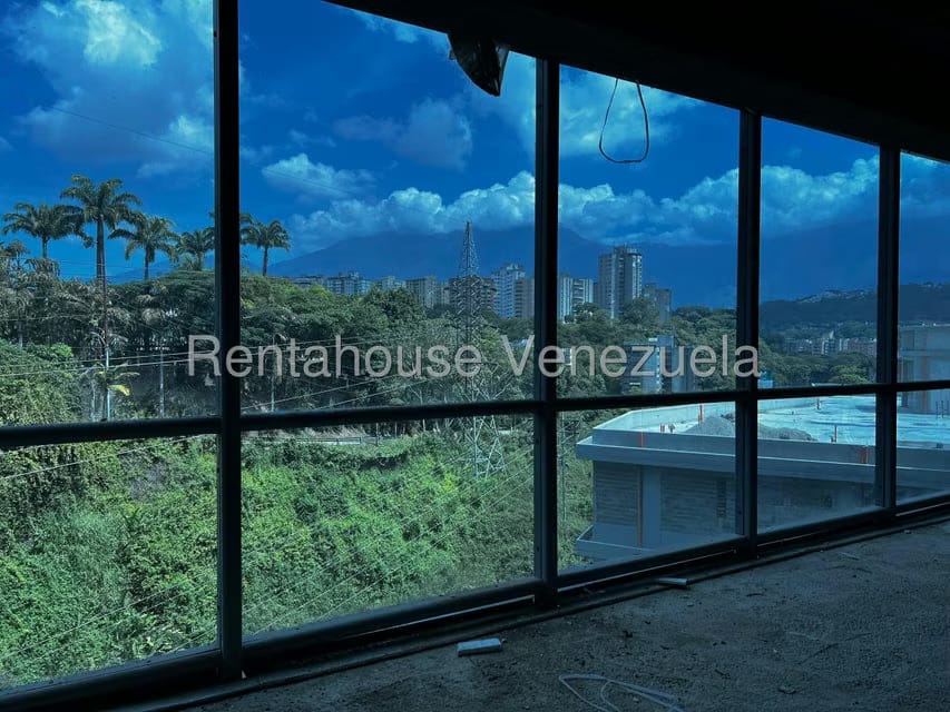 Comercial (Oficina) en Alquiler en Los Naranjos del Cafetal, Distrito Metropolitano - 11