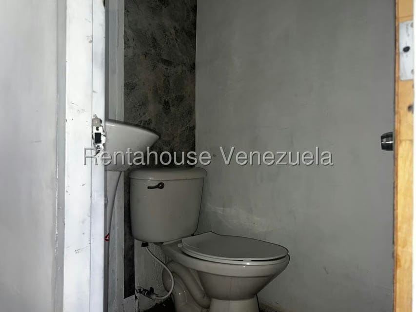 Comercial (Local Comercial) en Alquiler en Las Mercedes, Lara - 13