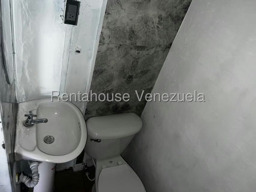 Comercial (Local Comercial) en Alquiler en Las Mercedes, Lara - 14