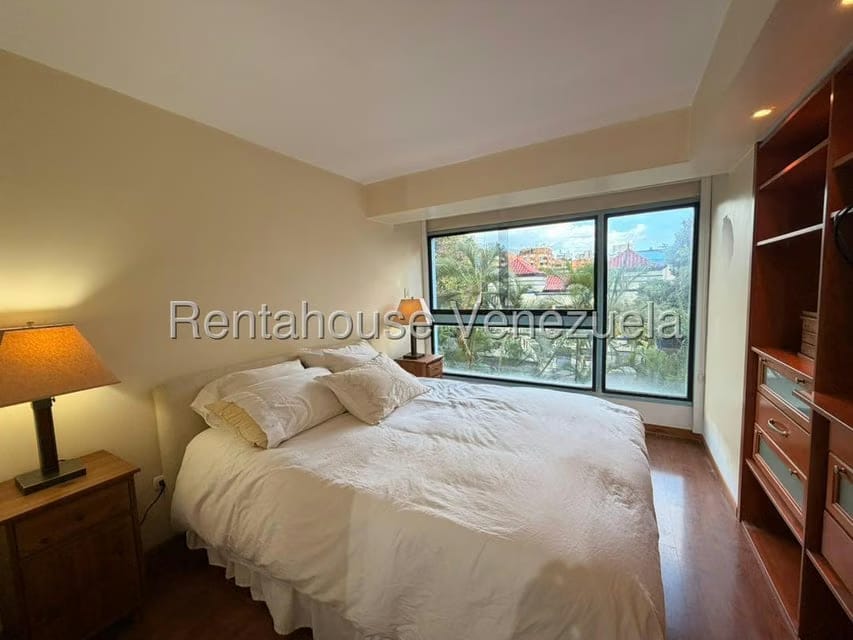 Apartamento (1 Nivel) en Alquiler en Campo Alegre, Distrito Metropolitano - 14