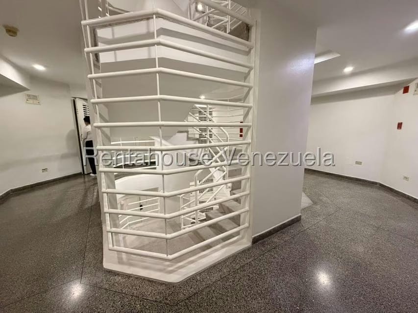 Apartamento (1 Nivel) en Alquiler en Campo Alegre, Distrito Metropolitano - 16