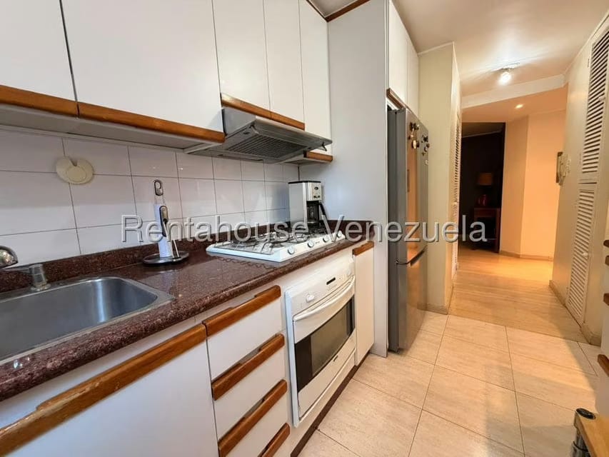 Apartamento (1 Nivel) en Alquiler en Campo Alegre, Distrito Metropolitano - 9