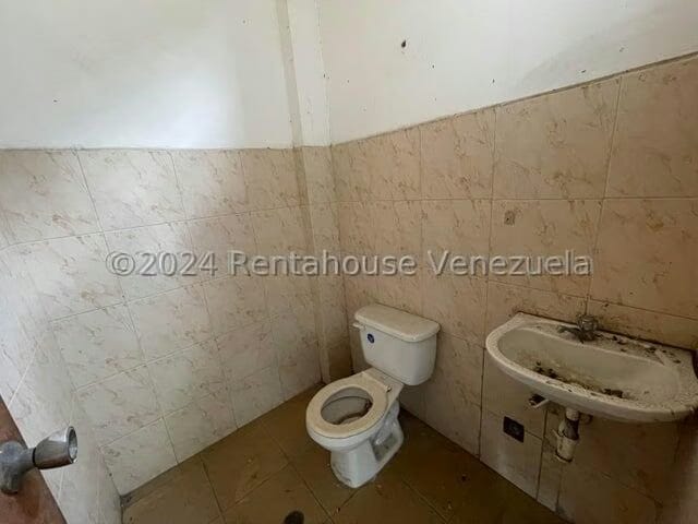 Comercial (Local Comercial) en Alquiler en Centro, Portuguesa - 3