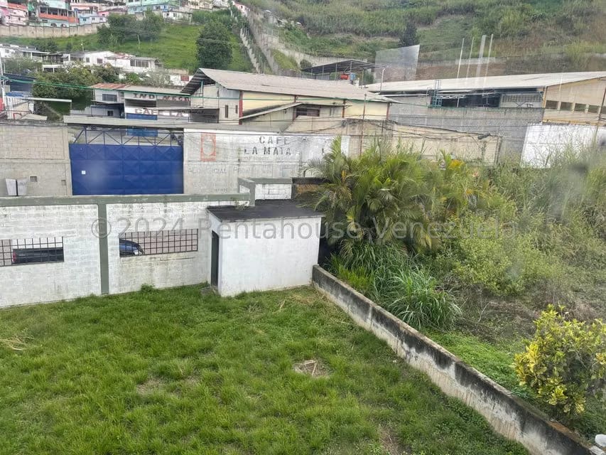 Terreno (Comercial) en Venta en El Tambor, Miranda - 3