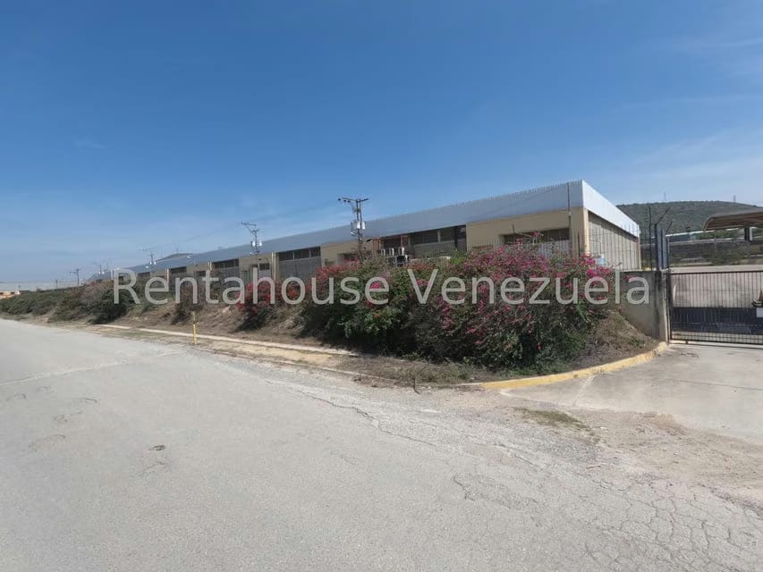 Comercial (Galpon - Deposito) en Venta en Zona Industrial 2, Lara - 17