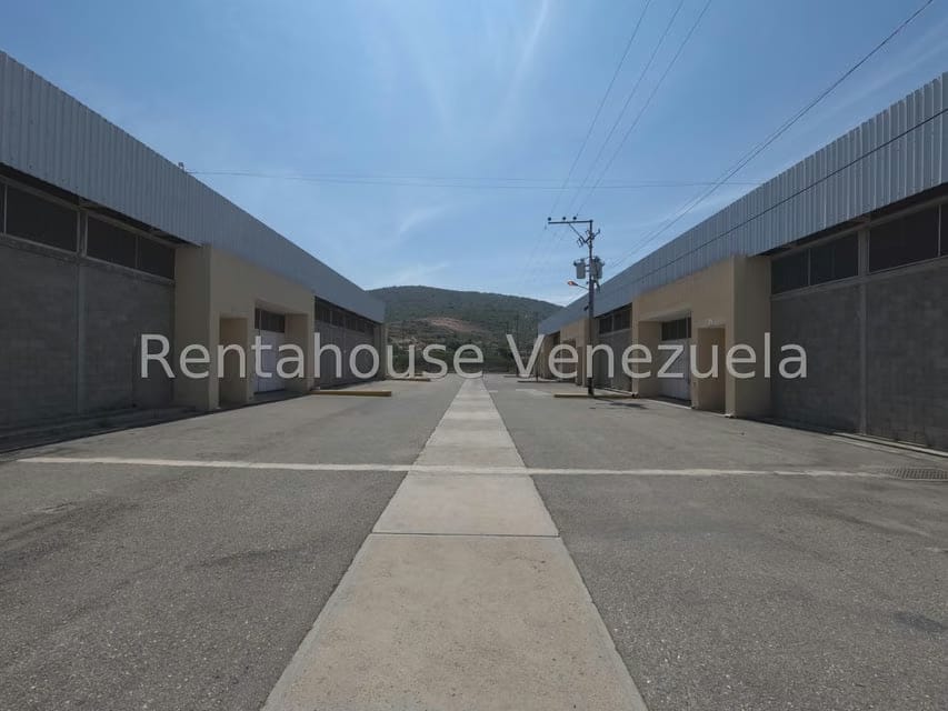 Comercial (Galpon - Deposito) en Venta en Zona Industrial 2, Lara - 21