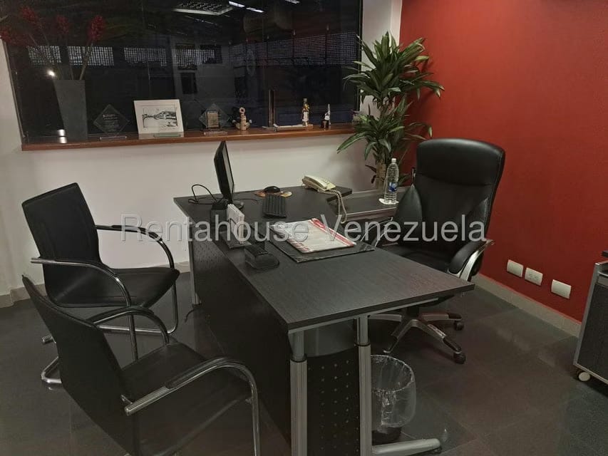 Comercial (Galpon - Deposito) en Venta en Valle Arriba, Miranda - 28