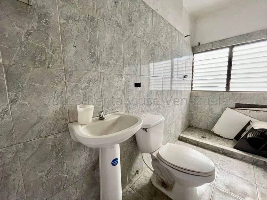 Comercial (Edificio) en Venta en Colinas de Bello Monte, Distrito Metropolitano - 38