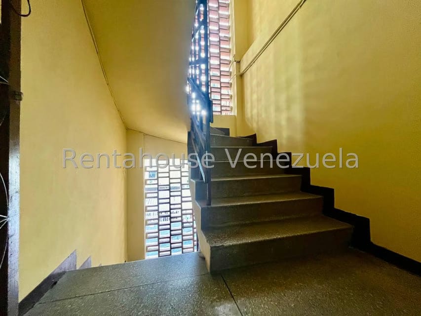 Comercial (Edificio) en Venta en Parroquia San Jose, Distrito Metropolitano - 19