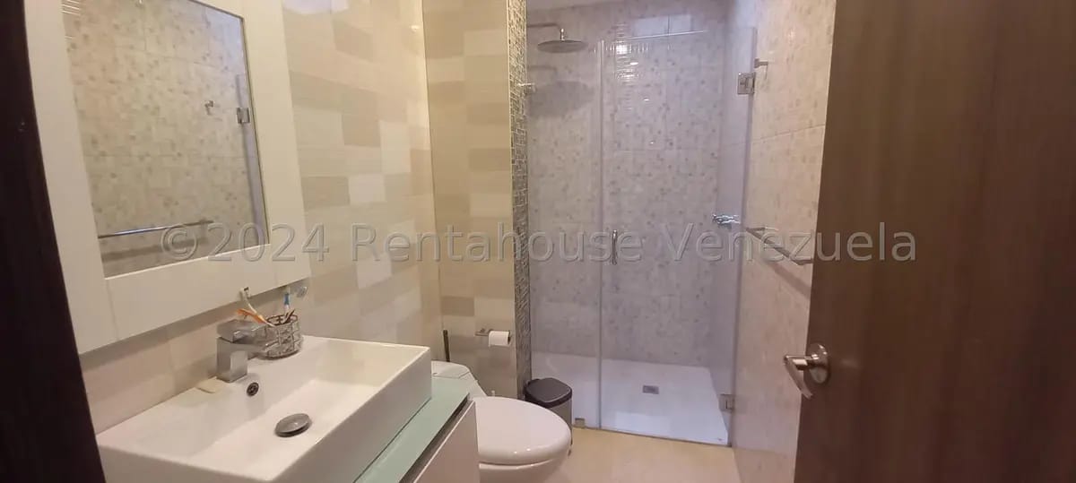 Casa (Multipes Niveles) en Venta en Los Castores, Miranda - 27