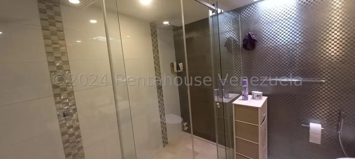 Casa (Multipes Niveles) en Venta en Los Castores, Miranda - 28