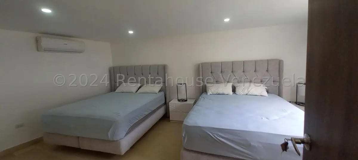 Casa (Multipes Niveles) en Venta en Los Castores, Miranda - 35