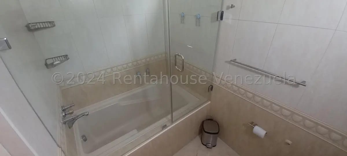 Casa (Multipes Niveles) en Venta en Los Castores, Miranda - 38