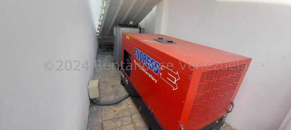 Casa (Multipes Niveles) en Venta en Los Castores, Miranda - 56