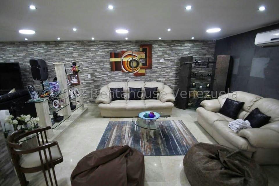 Casa (1 Nivel) en Venta en Lomas de La Lagunita, Distrito Metropolitano - 17