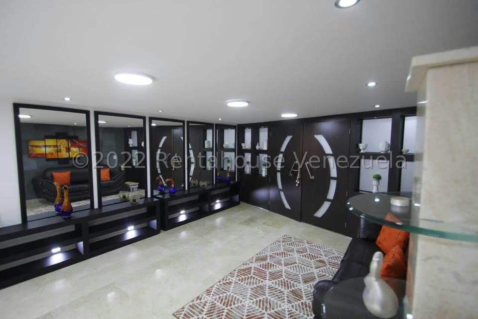 Casa (1 Nivel) en Venta en Lomas de La Lagunita, Distrito Metropolitano - 3