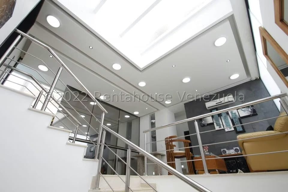 Casa (1 Nivel) en Venta en Lomas de La Lagunita, Distrito Metropolitano - 33