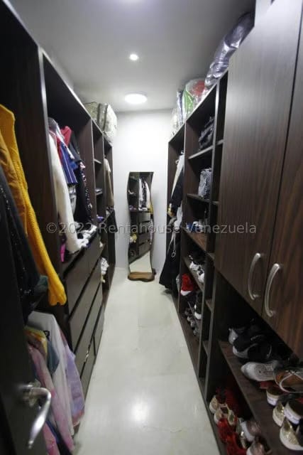 Casa (1 Nivel) en Venta en Lomas de La Lagunita, Distrito Metropolitano - 37