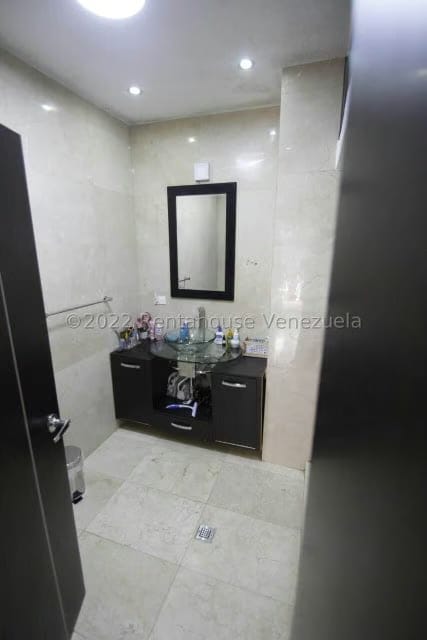 Casa (1 Nivel) en Venta en Lomas de La Lagunita, Distrito Metropolitano - 38