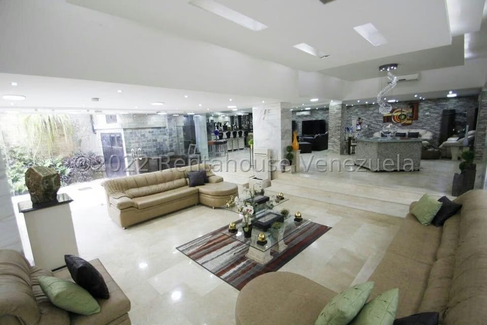 Casa (1 Nivel) en Venta en Lomas de La Lagunita, Distrito Metropolitano - 9