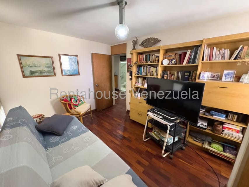 Apartamento (1 Nivel) en Venta en Colinas de Bello Monte, Distrito Metropolitano - 24
