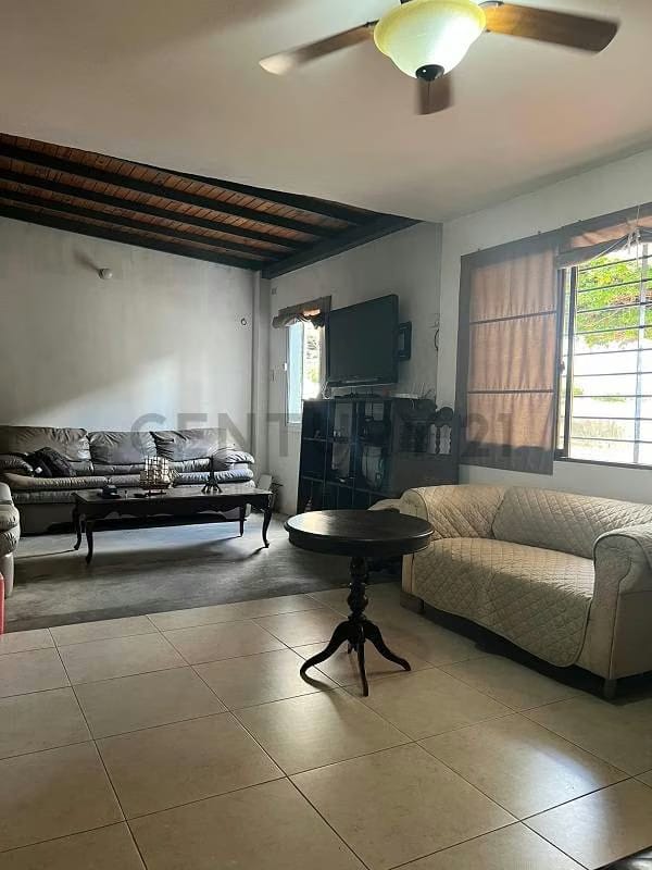 Tonwhouse en Urbanizacion en Los Robles - 8
