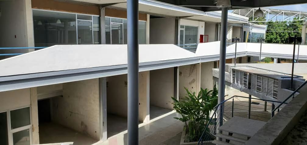 LOCAL COMERCIAL EN VENTA CC PRISMA GUACARA - 5