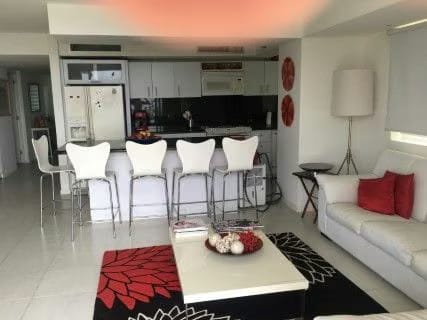 ESPECTACULAR APARTAMENTO A LAS ORILLAS DEL MAR - 2