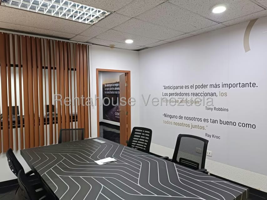 Comercial (Oficina) en Venta en Parroquia La Candelaria, Distrito Metropolitano - 2