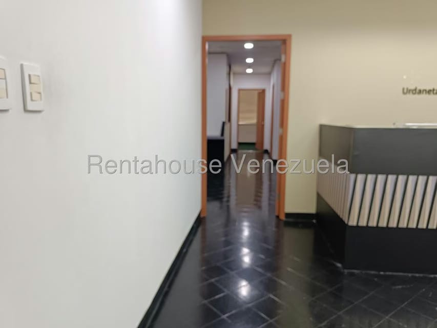 Comercial (Oficina) en Venta en Parroquia La Candelaria, Distrito Metropolitano - 4