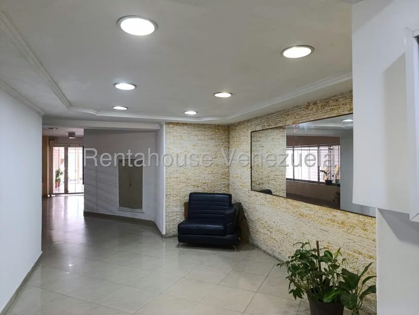 Apartamento (Duplex) en Venta en Zona Centro, Aragua - 2