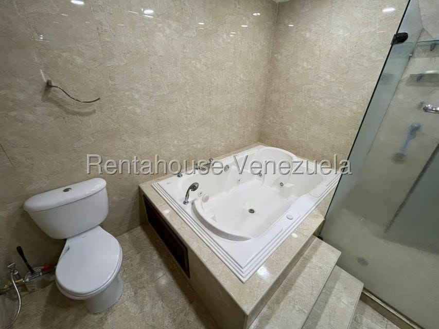 Apartamento (Duplex) en Venta en Zona Centro, Aragua - 33