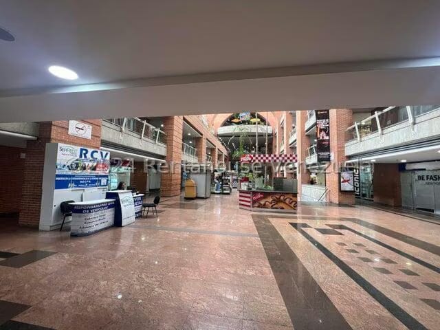 Comercial (Local Comercial) en Alquiler en El Cafetal, Distrito Metropolitano - 2