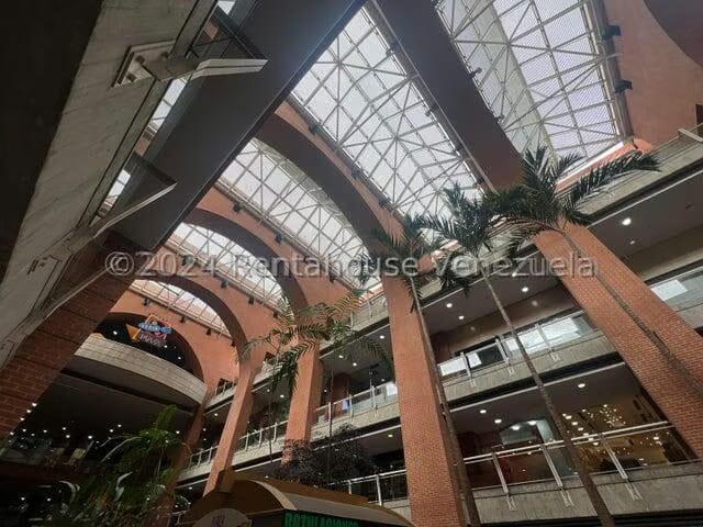 Comercial (Local Comercial) en Alquiler en El Cafetal, Distrito Metropolitano - 3