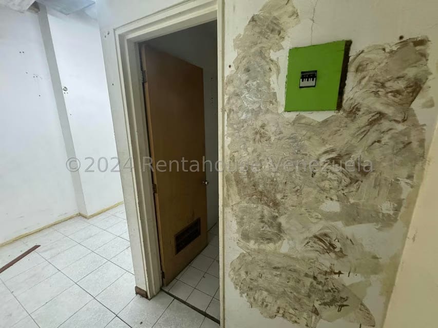 Comercial (Local Comercial) en Alquiler en El Cafetal, Distrito Metropolitano - 6