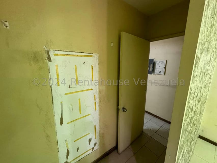 Comercial (Local Comercial) en Alquiler en El Cafetal, Distrito Metropolitano - 9
