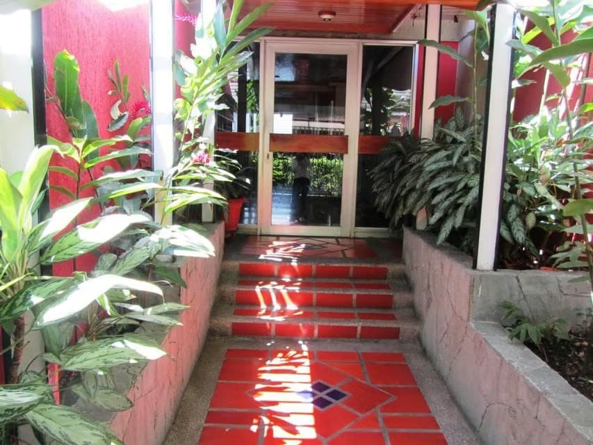 Apartamento (1 Nivel) en Alquiler en Los Palos Grandes, Distrito Metropolitano - 15