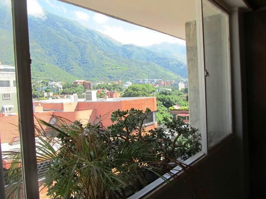 Apartamento (1 Nivel) en Alquiler en Los Palos Grandes, Distrito Metropolitano - 6