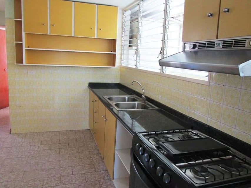 Apartamento (1 Nivel) en Alquiler en Los Palos Grandes, Distrito Metropolitano - 7