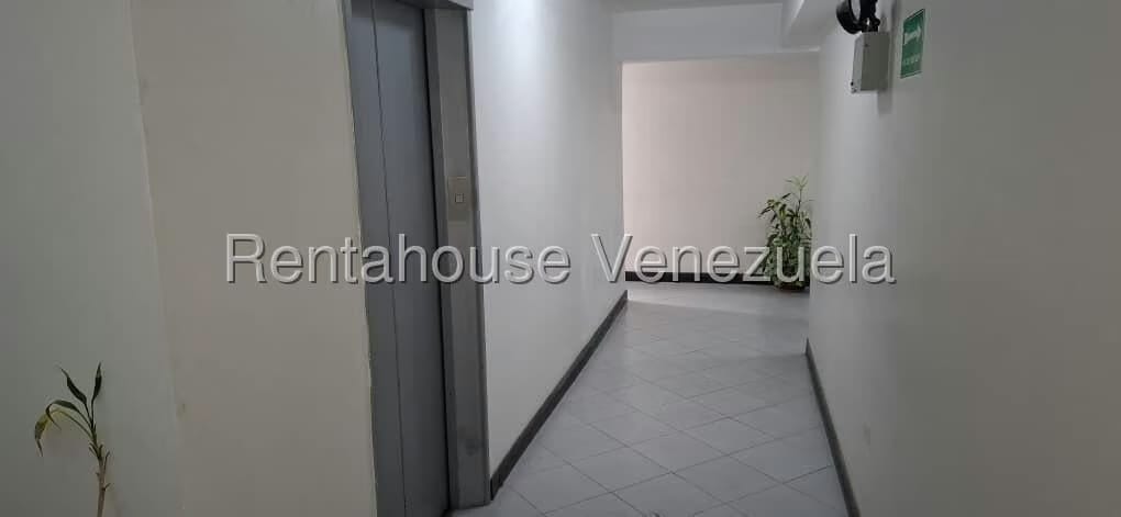 Apartamento (1 Nivel) en Alquiler en La Boyera, Distrito Metropolitano - 26