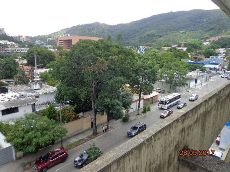 Comercial (Local Comercial) en Venta en La Trinidad, Distrito Metropolitano - 16