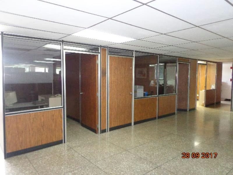 Comercial (Local Comercial) en Venta en La Trinidad, Distrito Metropolitano - 5