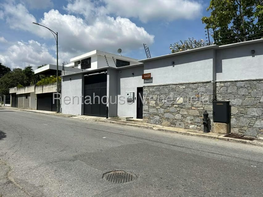 Comercial (Oficina) en Alquiler en Colinas de Bello Monte, Distrito Metropolitano